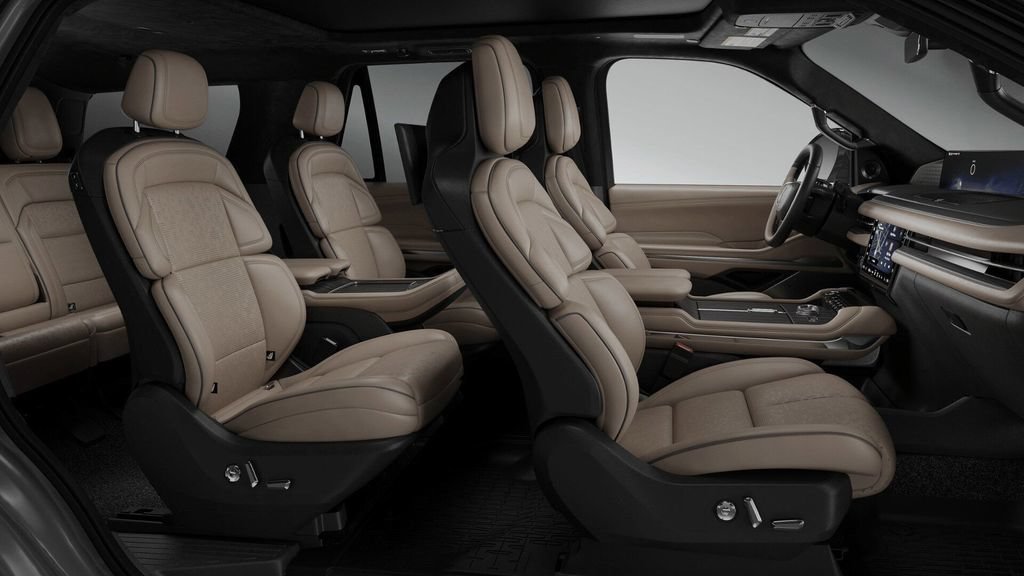 New 2026 Lincoln Navigator Black Label AWD/4WD image 5