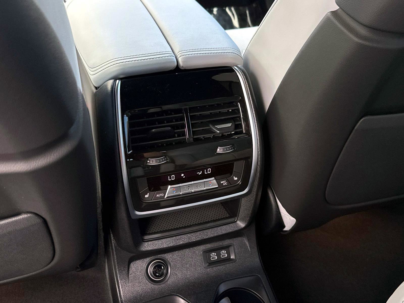 New 2026 BMW X7 xDrive40i w/ M Sport Package image 13