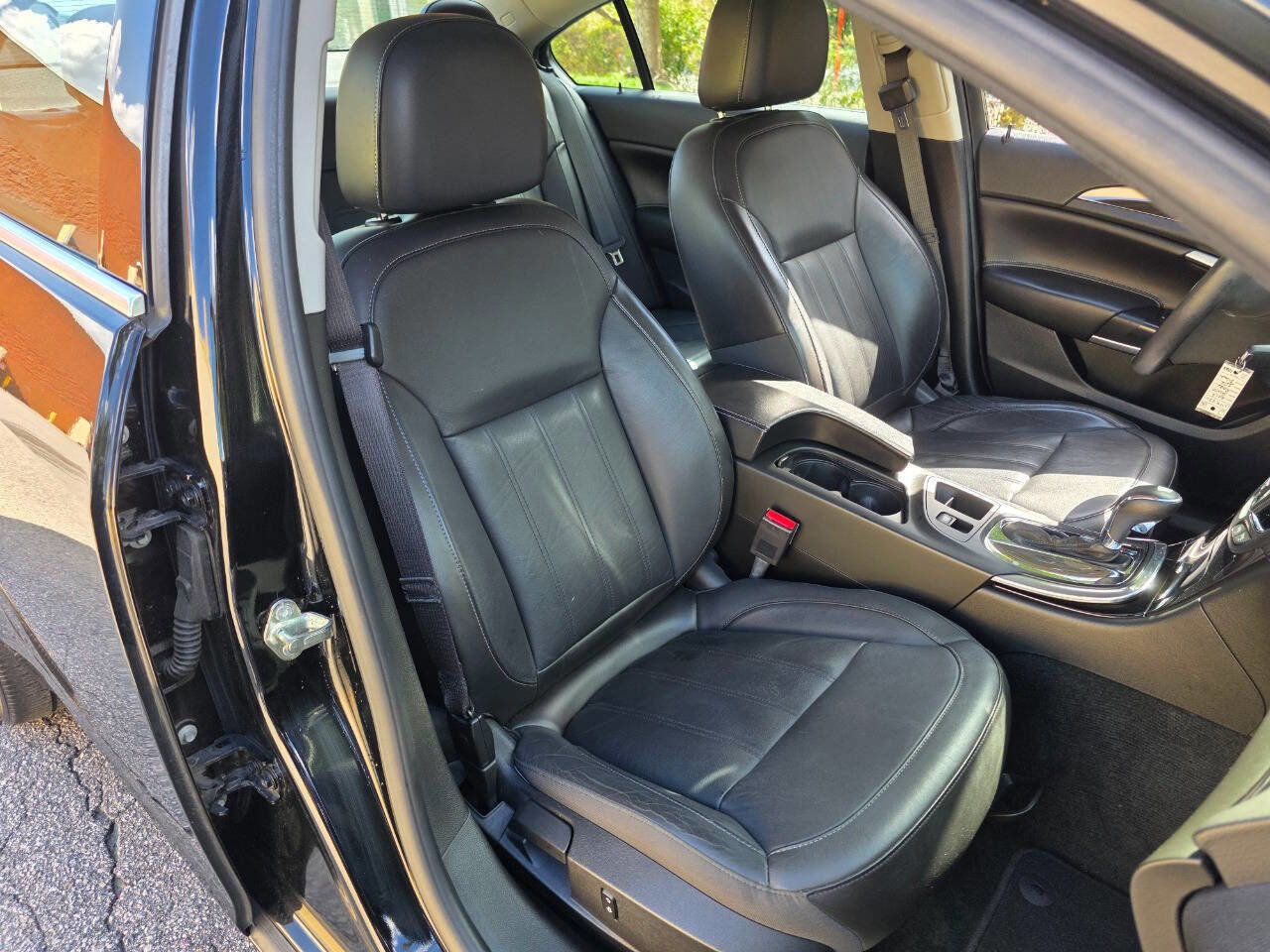 Used 2017 Buick Regal Sport Touring image 35