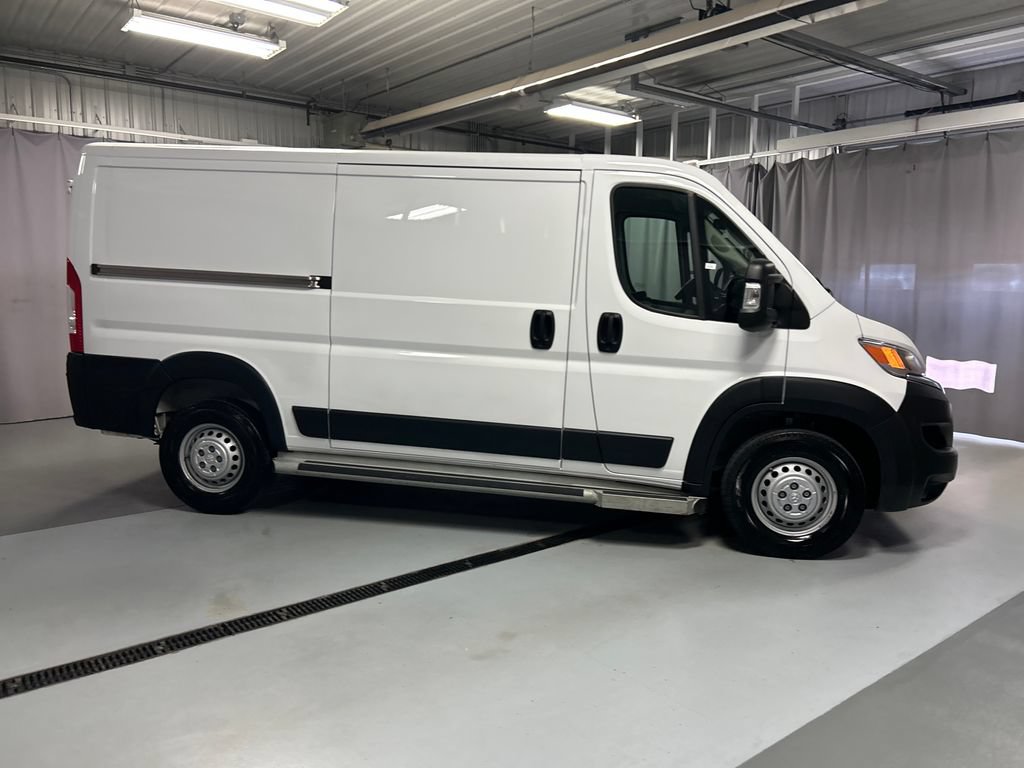 Used 2025 RAM ProMaster 2500 w/ U-Haul Equipment Group FWD image 8