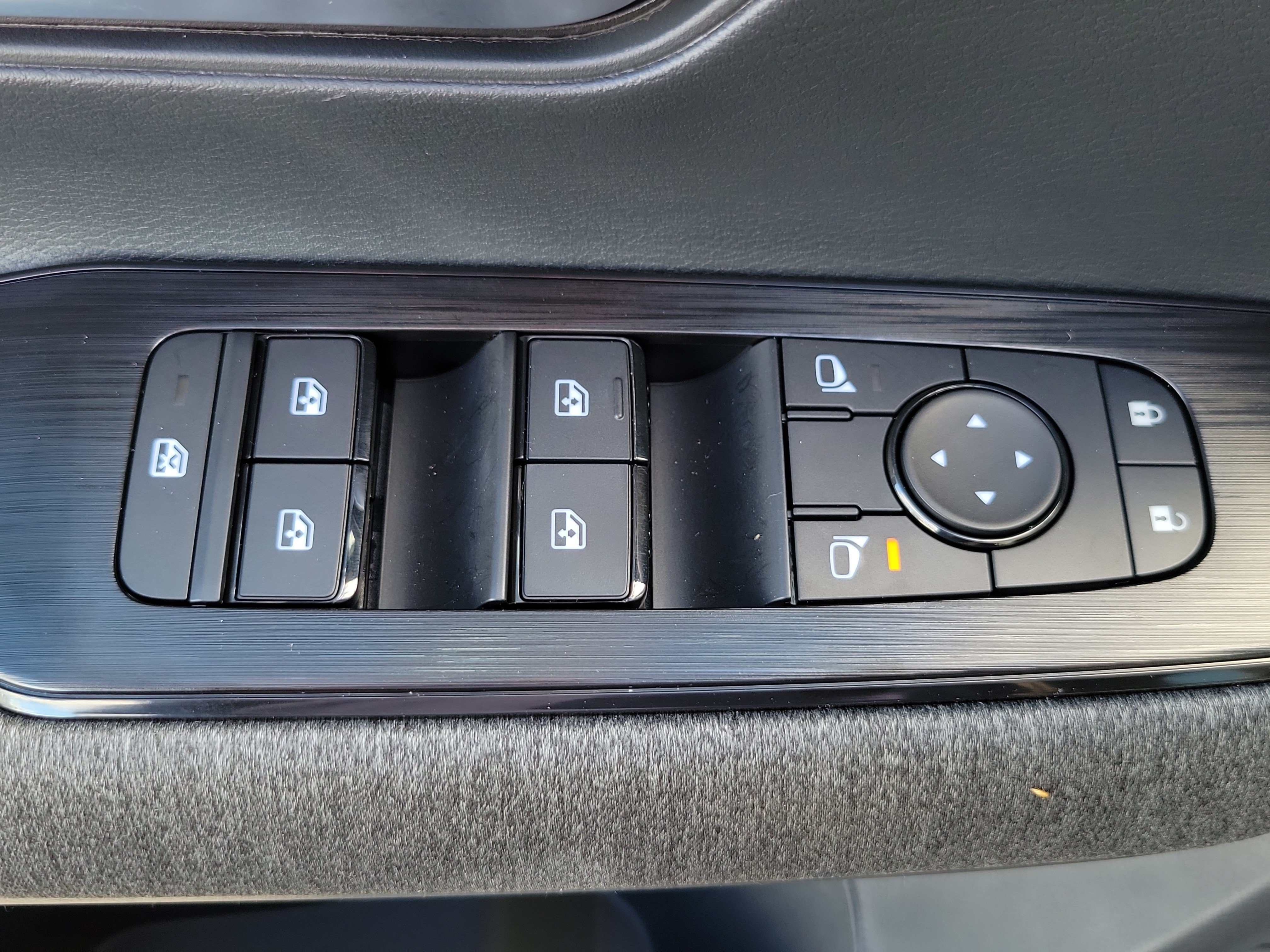 Used 2026 Nissan Kicks SV FWD image 24