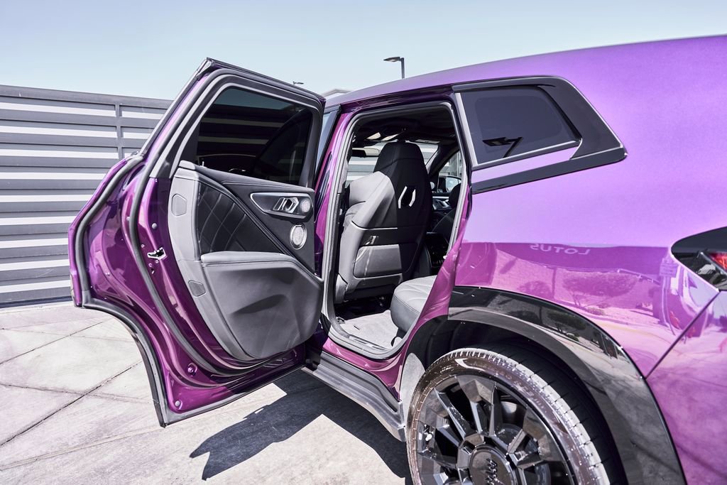 Used 2025 BMW XM Label Red AWD/4WD image 28