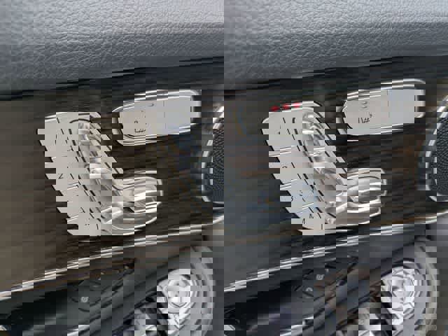 Certified 2022 Mercedes-Benz GLC 300 w/ Premium Package Lite image 16