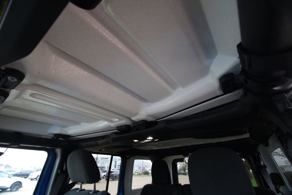 Used 2021 Jeep Wrangler Unlimited Sport image 12