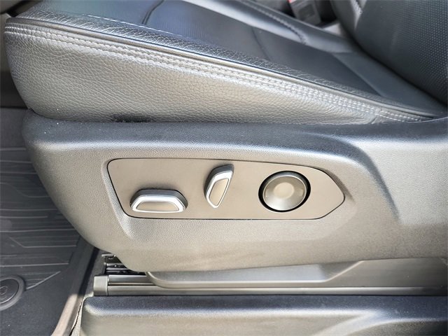 Used 2022 GMC Yukon Denali image 9