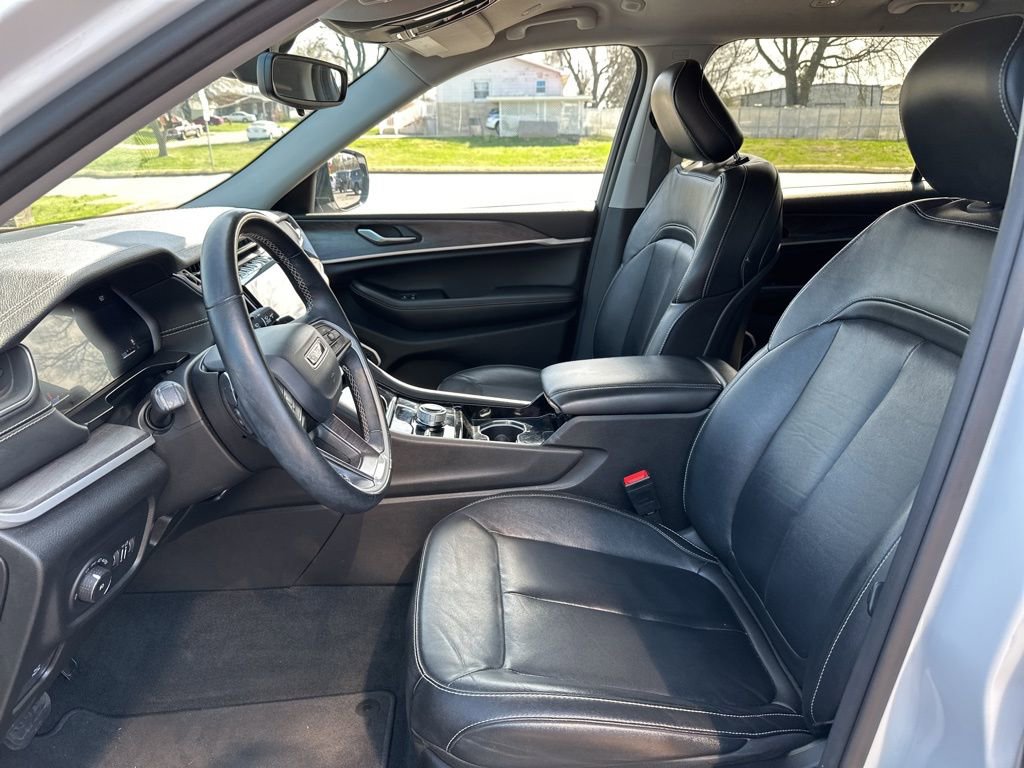 Used 2022 Jeep Grand Cherokee L Limited image 20