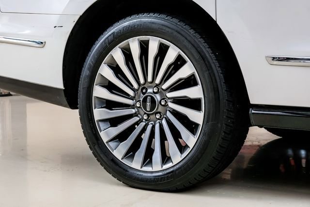 Used 2018 Lincoln Navigator L Reserve w/ Technology Package AWD/4WD image 60