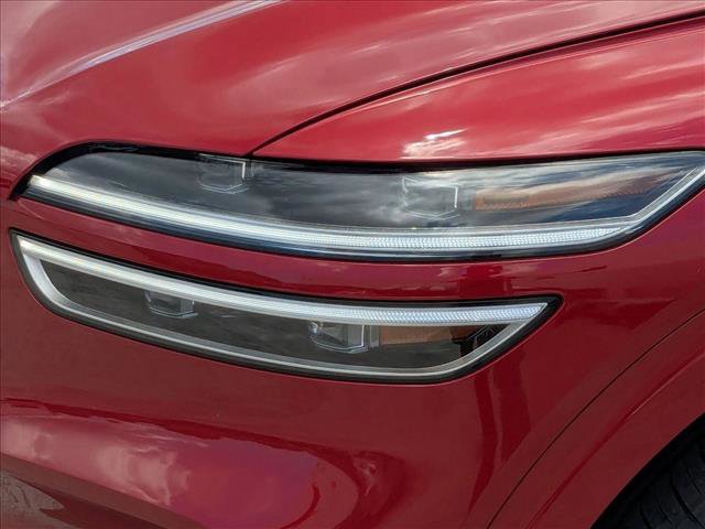 Used 2025 Genesis GV70 2.5T w/ Select Package AWD/4WD image 9