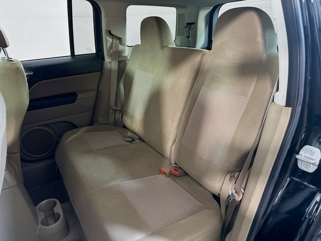Used 2014 Jeep Patriot Latitude w/ Sun/Sound Group AWD/4WD image 28