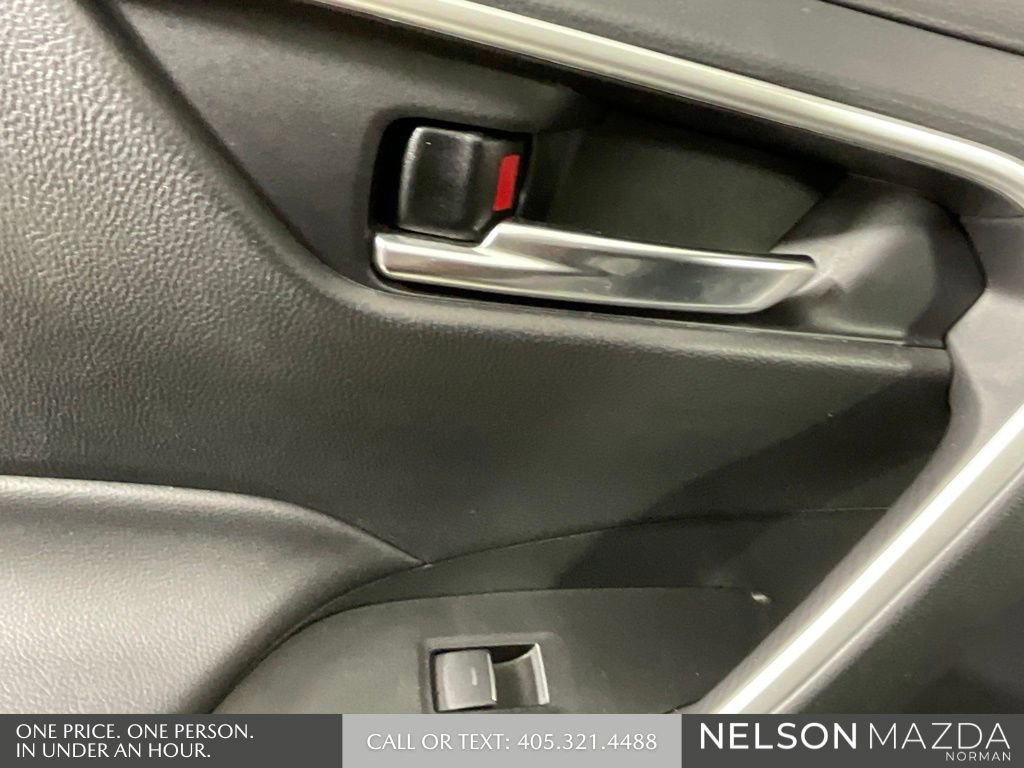 Used 2024 Toyota RAV4 SE image 23