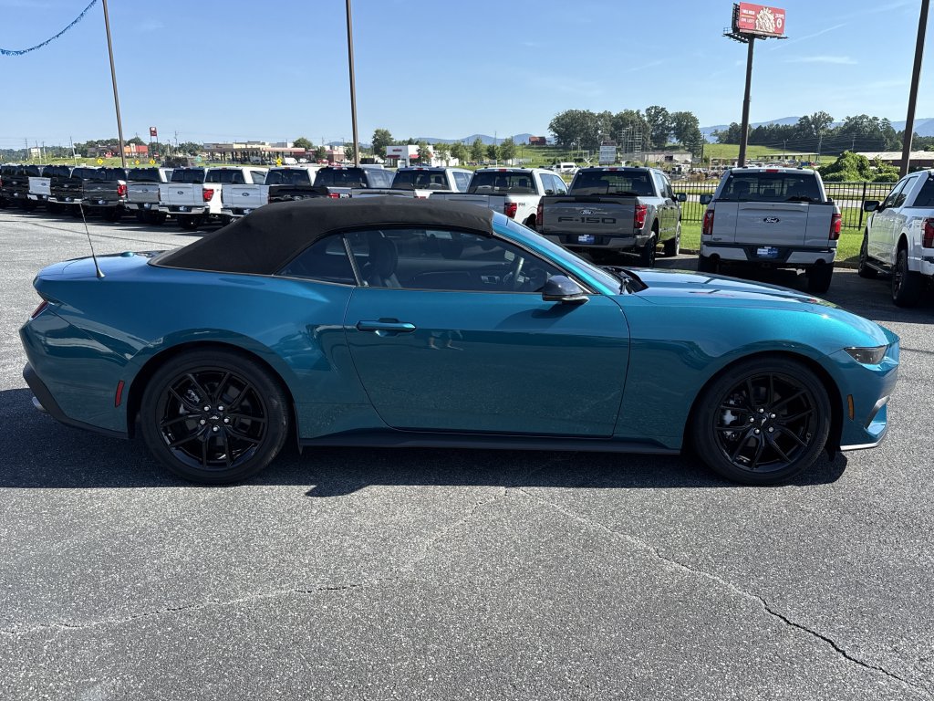 Used 2026 Ford Mustang Premium RWD image 8