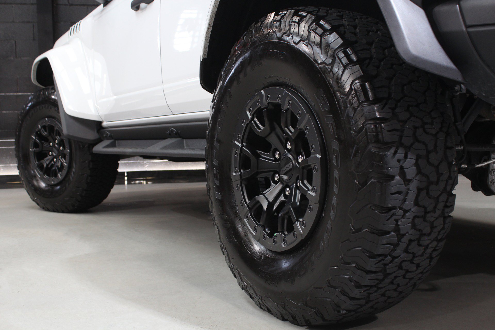 Used 2024 Ford Bronco Raptor w/ Interior Carbon Fiber Pack 6 AWD/4WD image 21