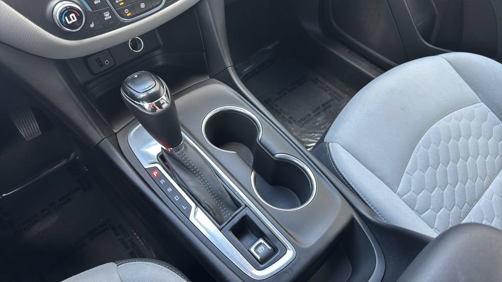 Used 2018 Chevrolet Equinox LT FWD image 27