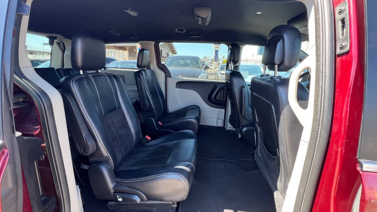 Used 2017 Dodge Grand Caravan SXT FWD image 20