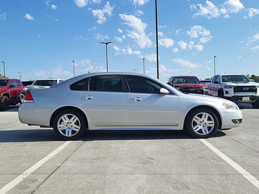 Used 2011 Chevrolet Impala LT w/ Luxury Edition Package FWD image 9