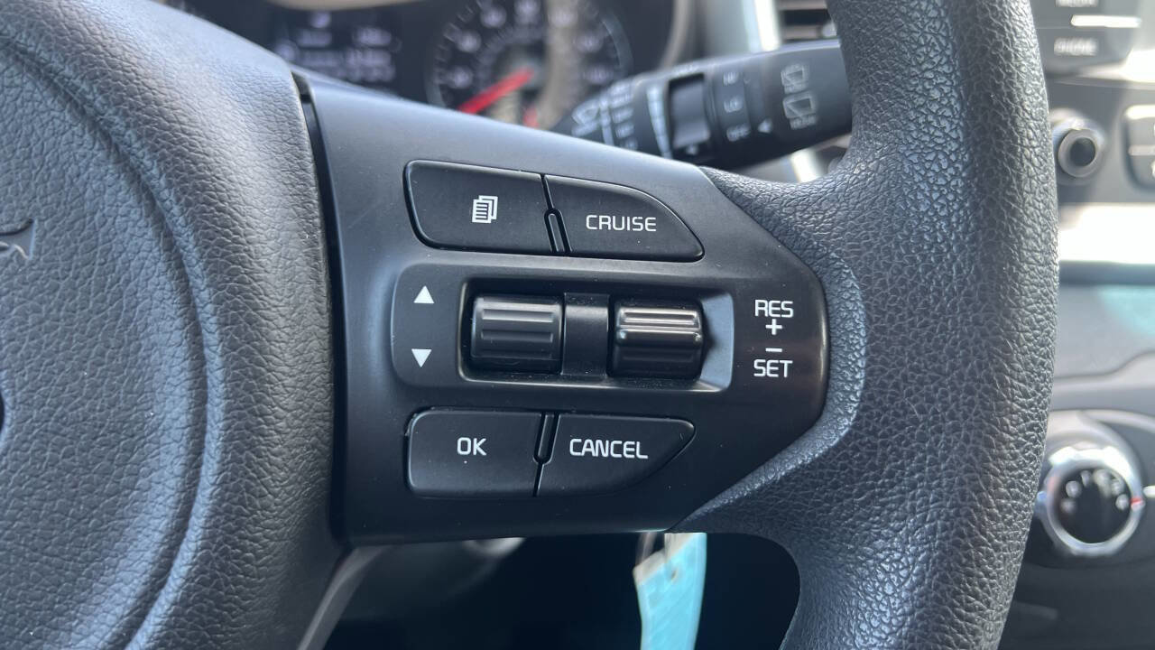 Used 2017 Kia Sorento L image 17