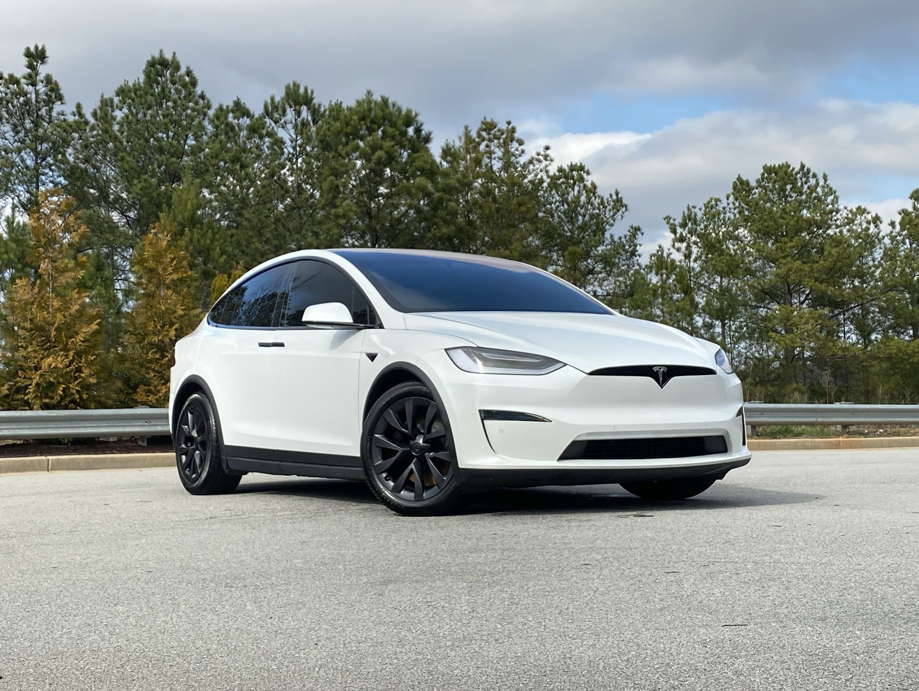 Used 2022 Tesla Model X Plaid video 2