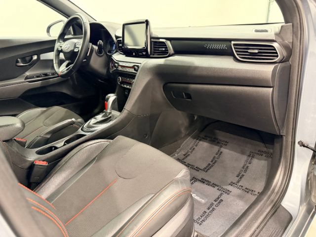 Used 2019 Hyundai Veloster 2.0 Premium FWD image 27