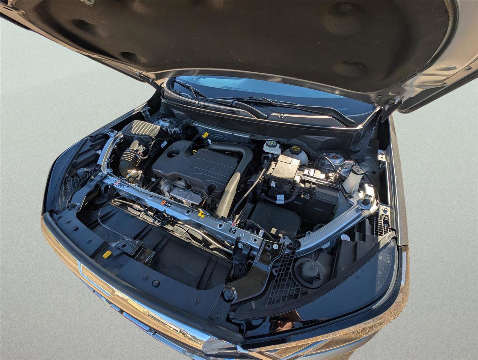 Used 2024 GMC Terrain SLE image 37