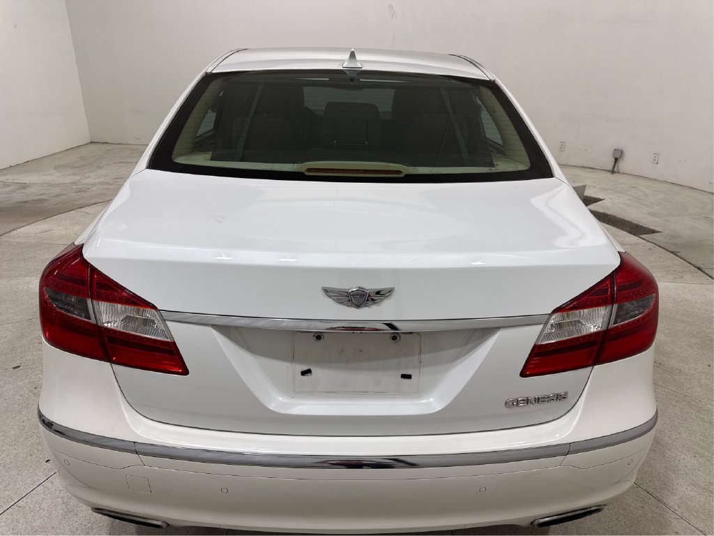 Used 2012 Hyundai Genesis 3.8 w/ Premium Pkg RWD image 22