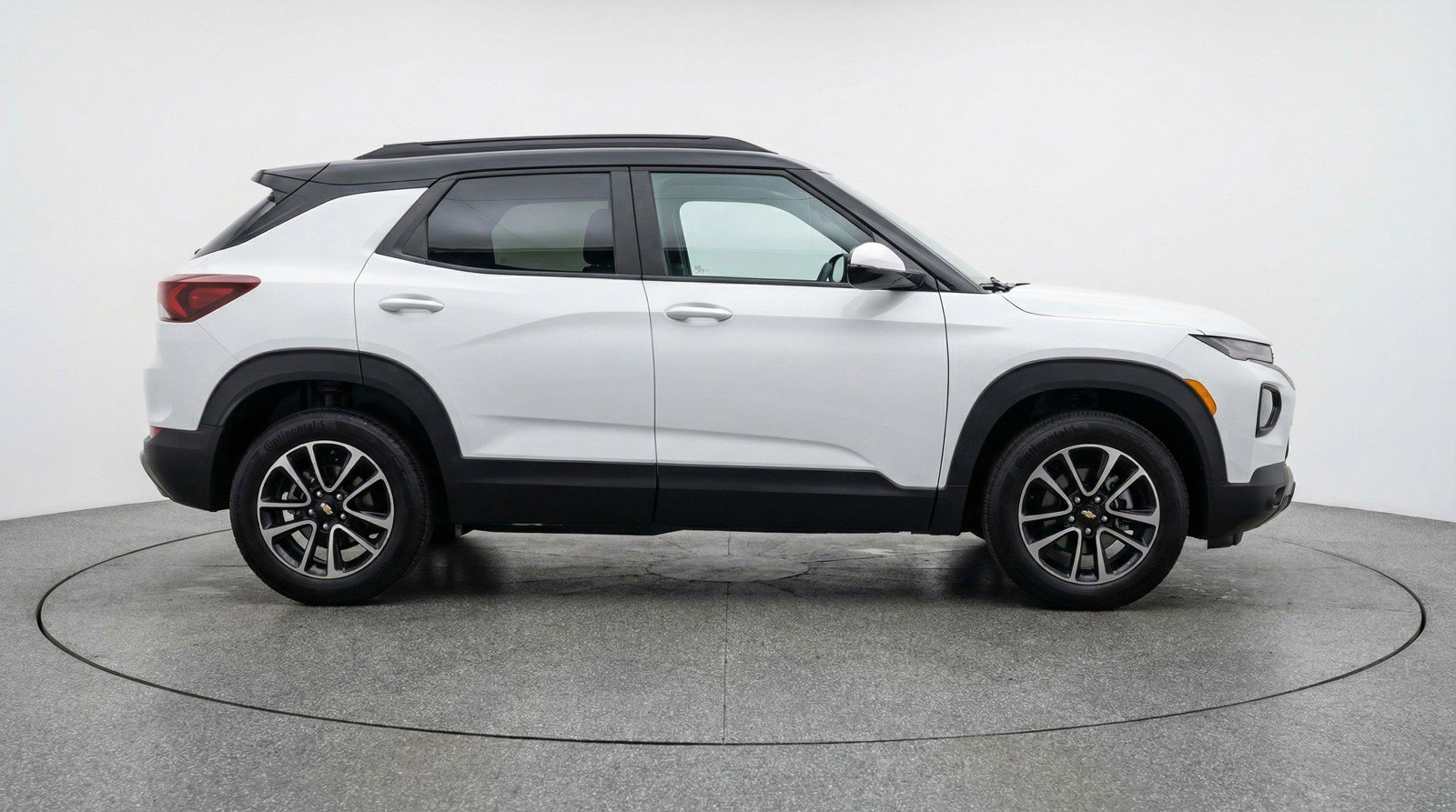 Used 2025 Chevrolet TrailBlazer LT FWD image 11