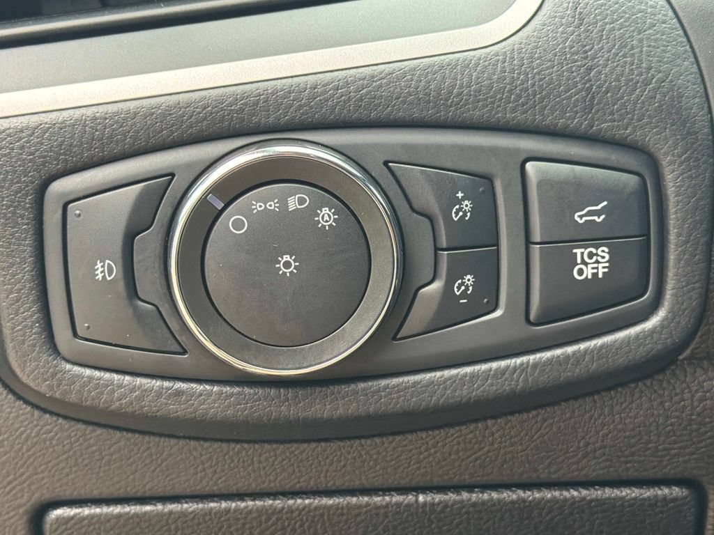 Used 2020 Ford Edge SEL w/ Convenience Package AWD/4WD image 33
