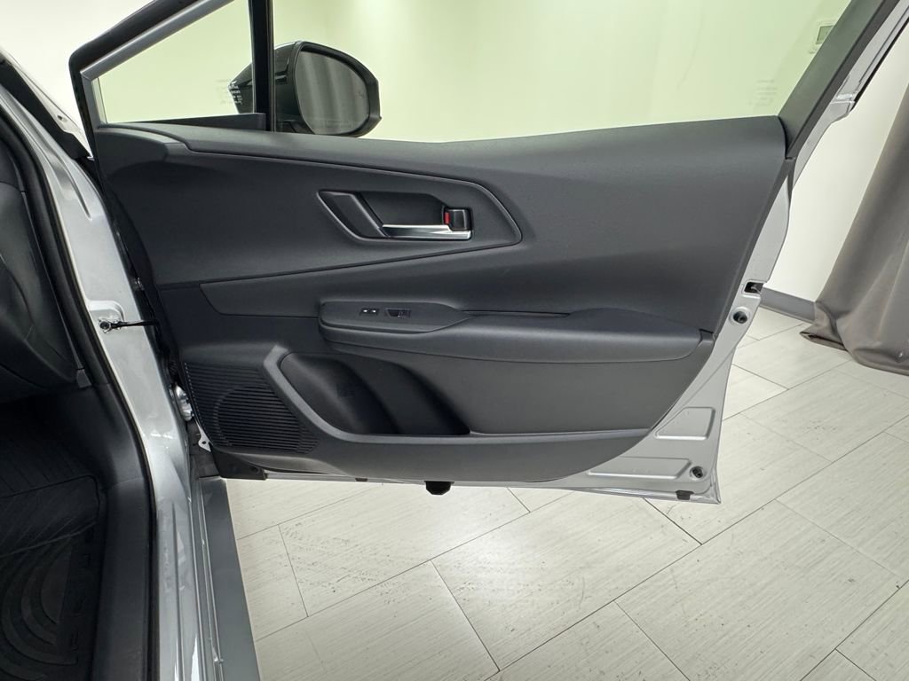 Used 2024 Toyota Prius Prime Premium image 13
