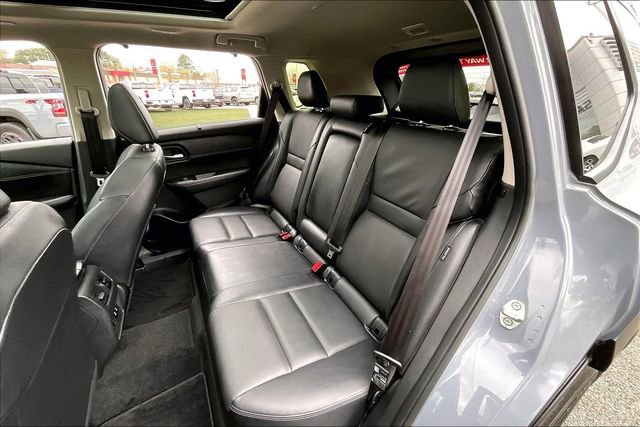 Certified 2025 Nissan Rogue SL w/ Tech Package image 19