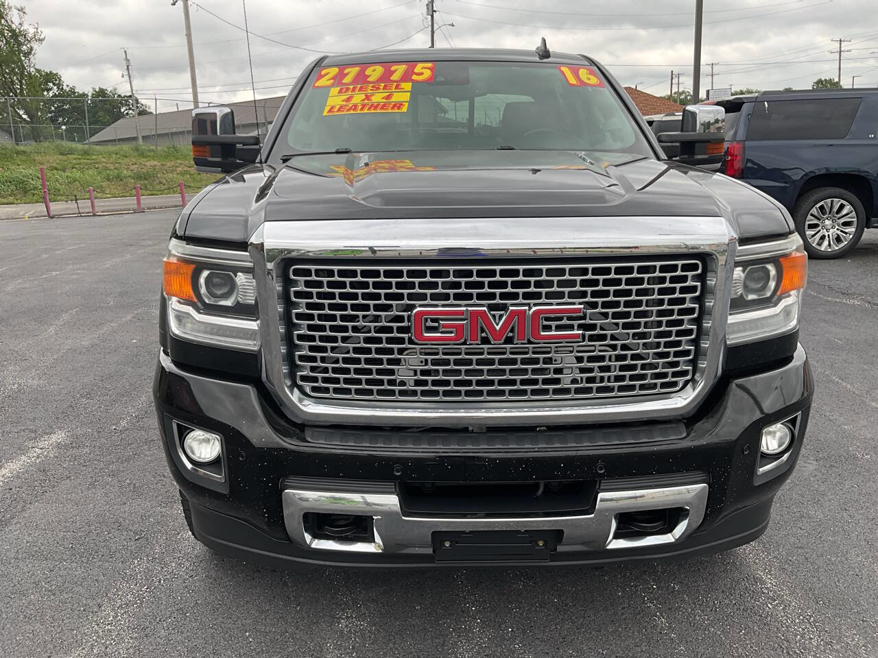 Used 2016 GMC Sierra 2500 Denali w/ Duramax Plus Package AWD/4WD image 8