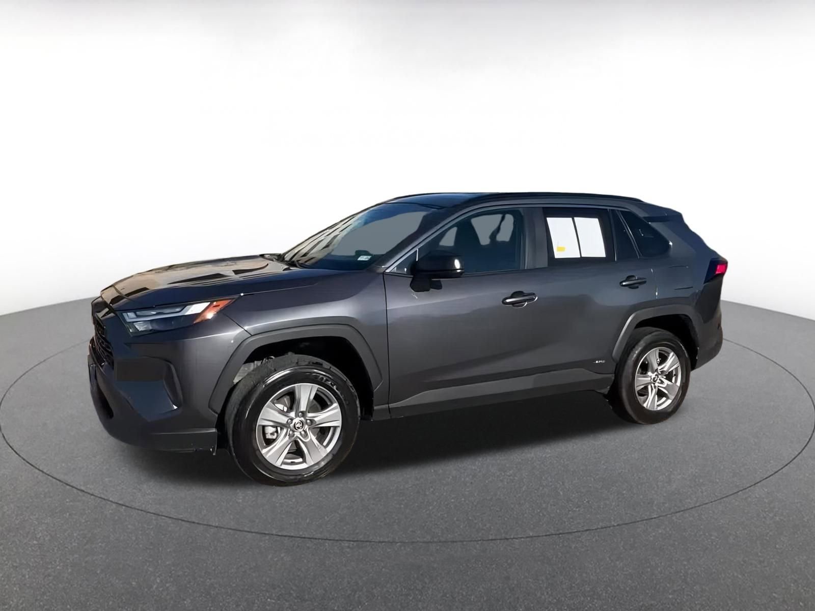 Used 2025 Toyota RAV4 LE image 8
