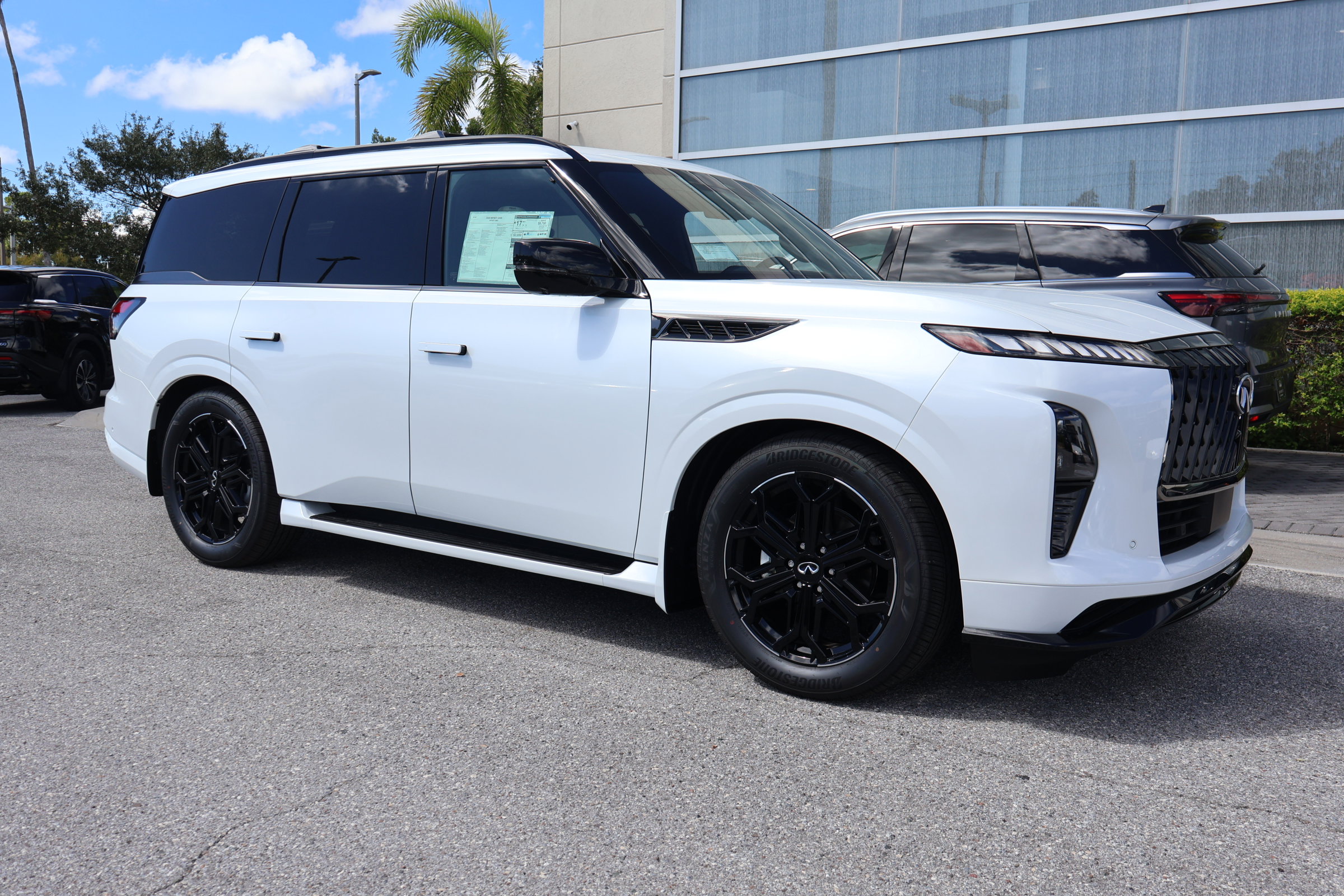 New 2026 INFINITI QX80 4WD image 8