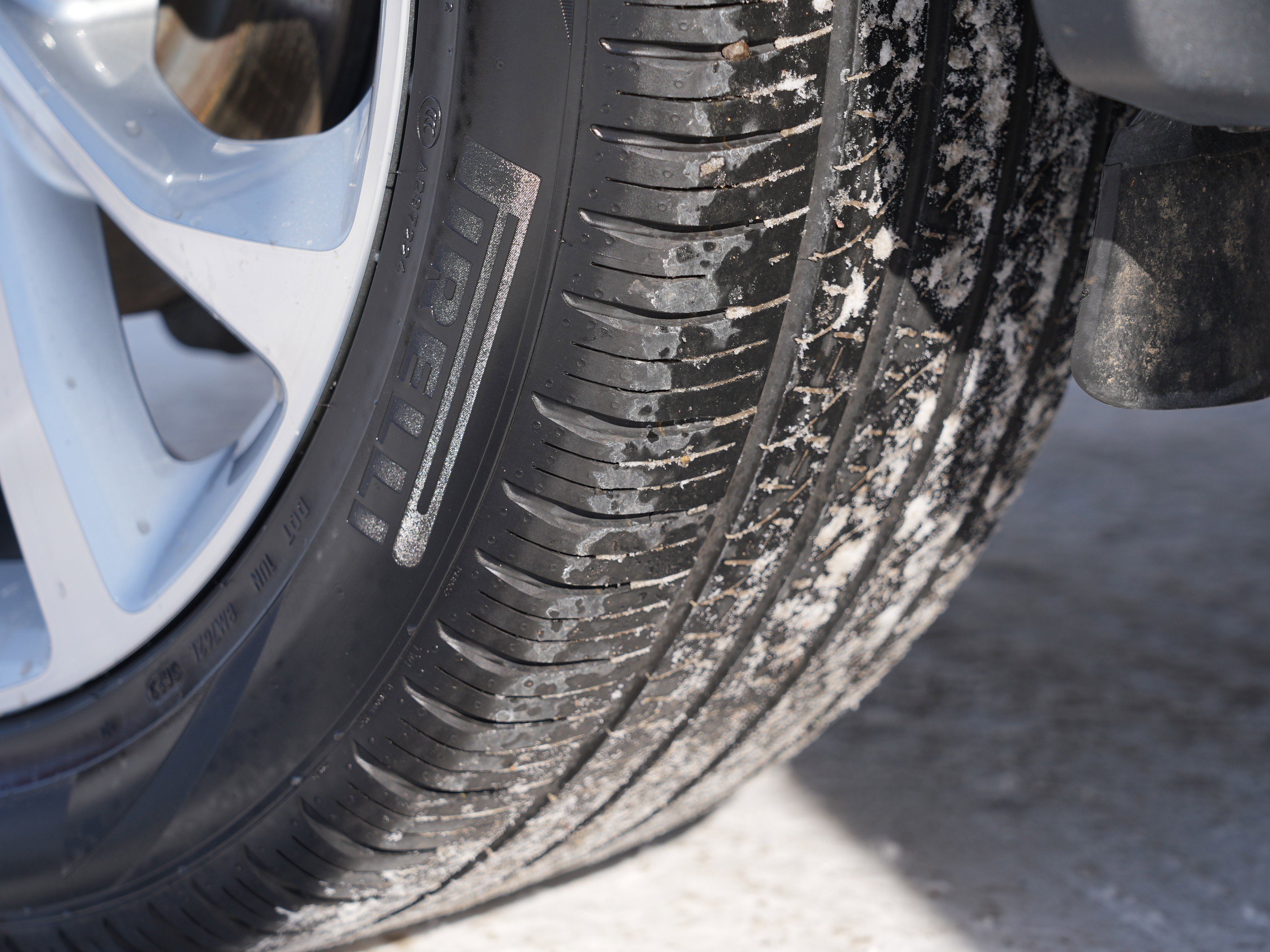 Used 2023 Ford Explorer Platinum w/ Class IV Trailer Tow Package image 38