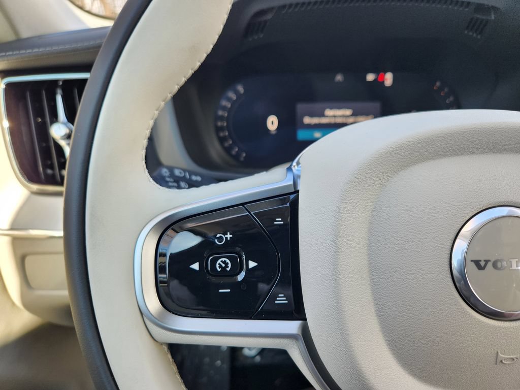 New 2026 Volvo XC60 B5 Ultra w/ Climate Package AWD/4WD image 17