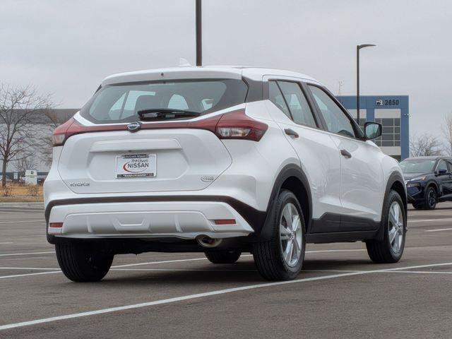 Used 2025 Nissan Kicks Play S FWD image 5