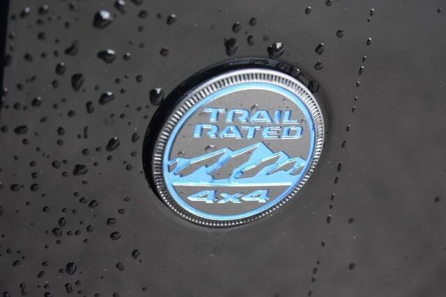 Used 2025 Jeep Wrangler Sahara 4xe AWD/4WD image 17