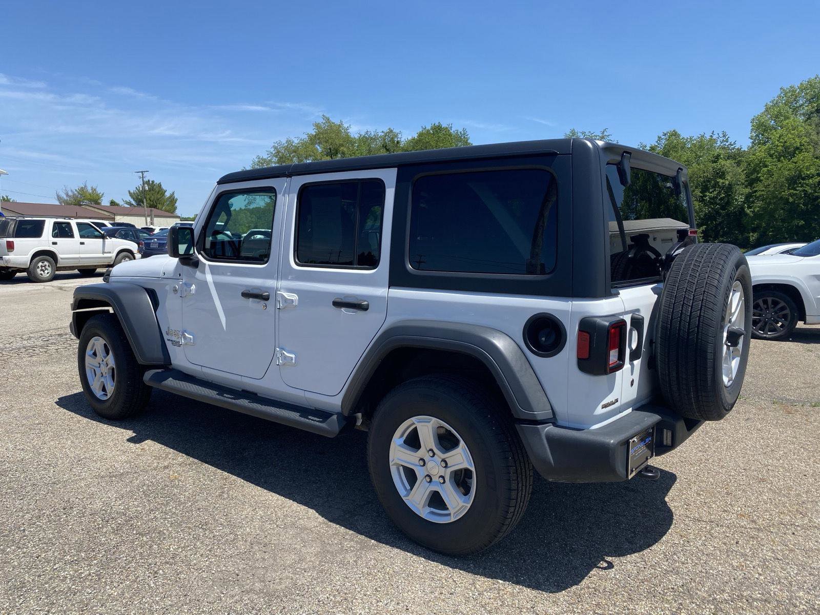 Used 2018 Jeep Wrangler Unlimited Sport S AWD/4WD image 3
