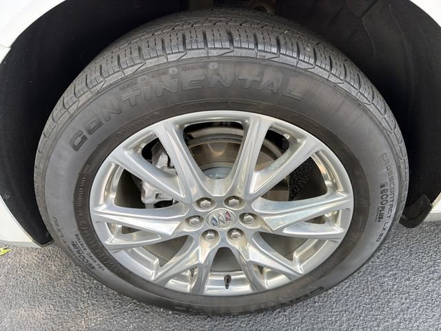 Used 2024 Buick Enclave Essence w/ Experience Buick Package FWD image 11