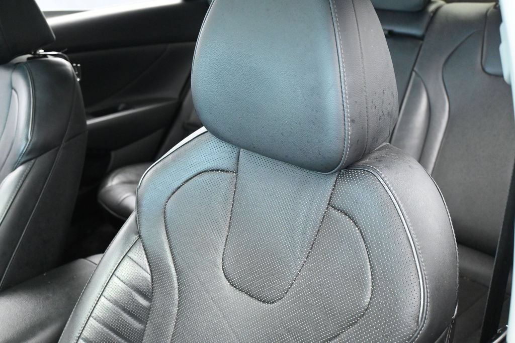 Used 2022 Hyundai Elantra Limited FWD image 18