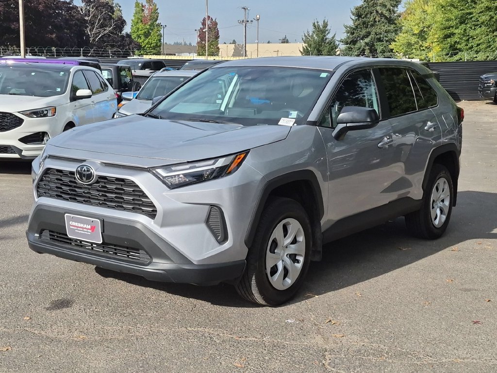 Used 2025 Toyota RAV4 LE AWD/4WD image 3