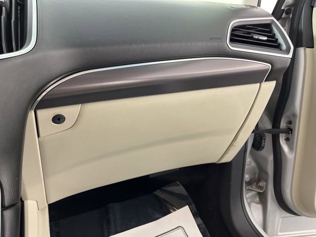 Used 2015 Ford Edge Titanium image 39
