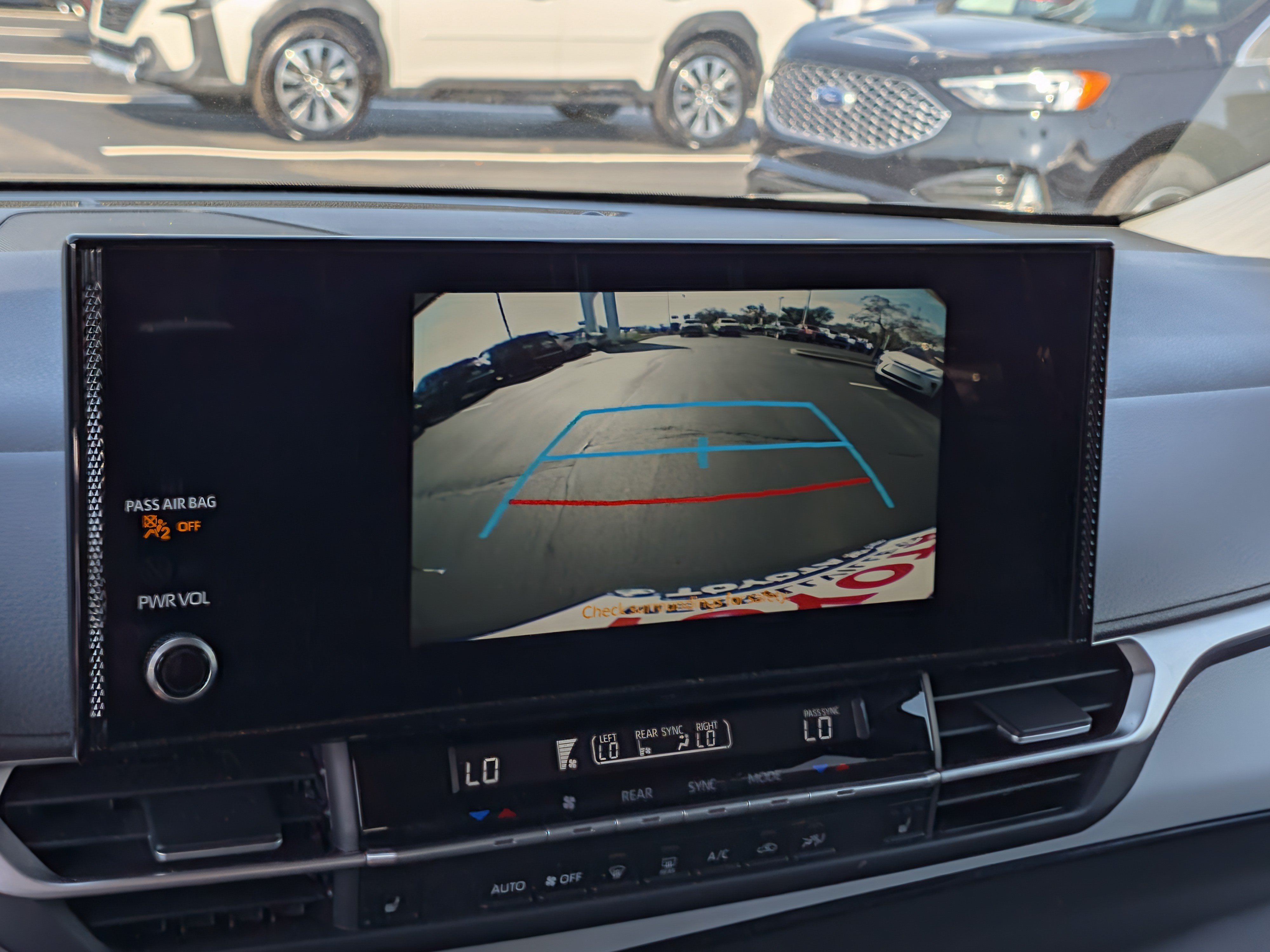 Certified 2025 Toyota Sienna XLE w/ XLE Plus Package AWD/4WD image 37