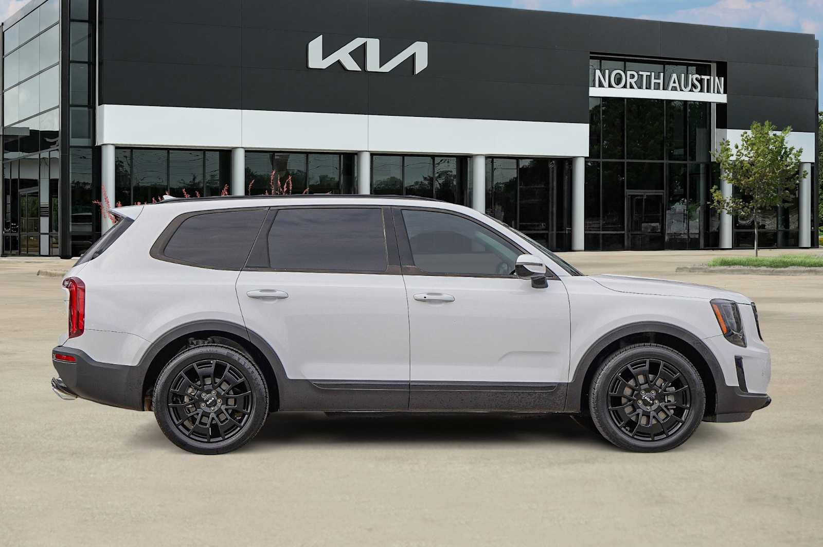 Certified 2022 Kia Telluride SX w/ SX Prestige Package image 7