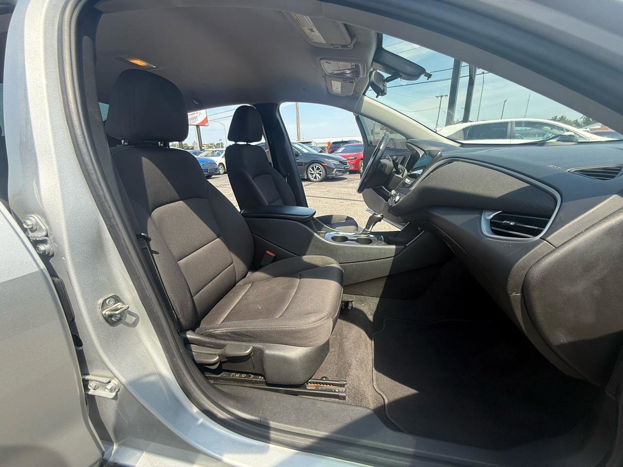 Used 2019 Chevrolet Malibu RS FWD image 17