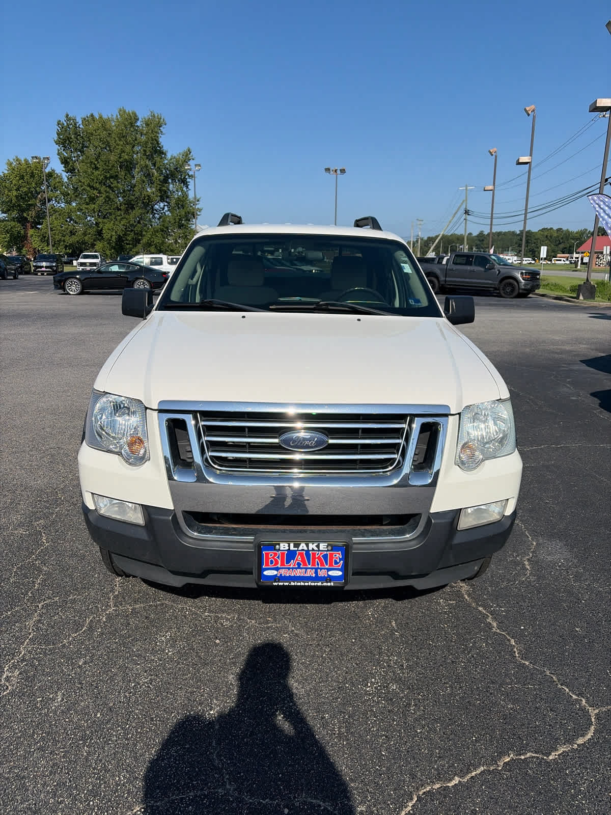Used 2008 Ford Explorer Sport Trac XLT RWD image 2