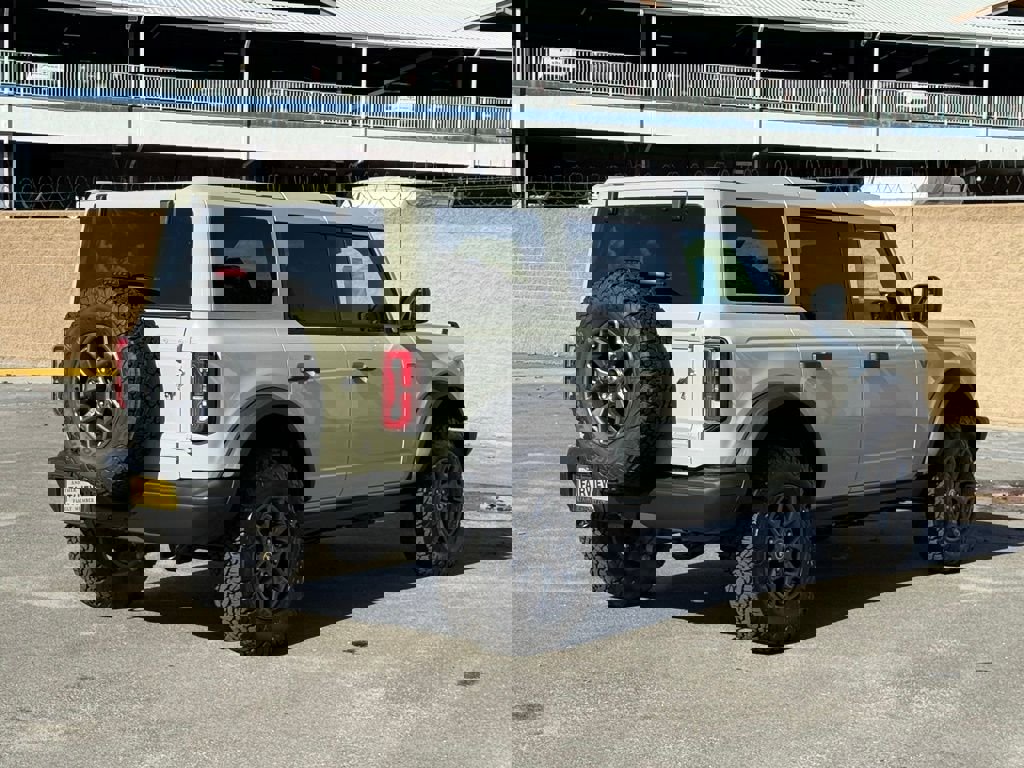 New 2025 Ford Bronco Badlands image 3