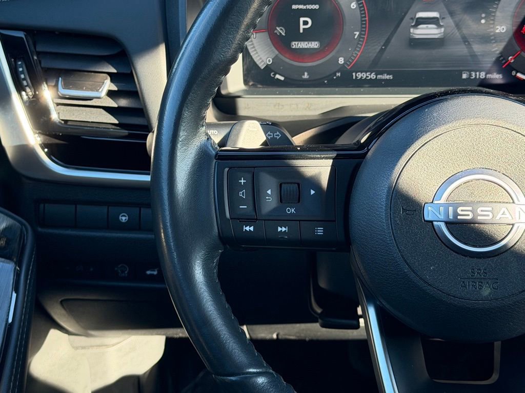 Used 2024 Nissan Rogue SL w/ SL Premium Package image 23