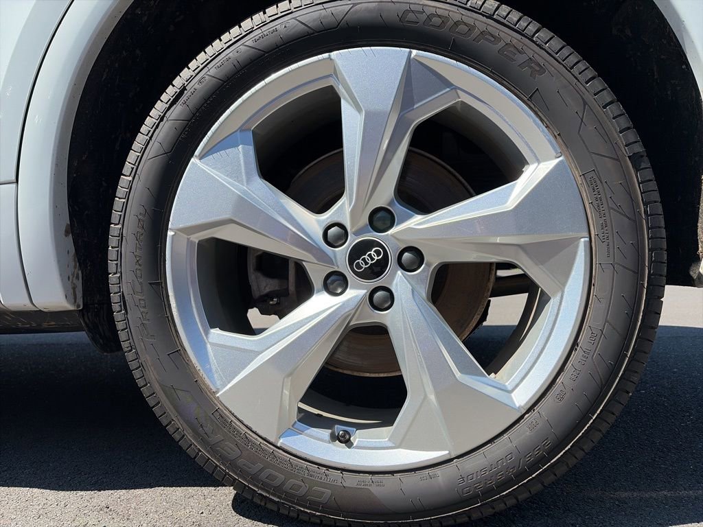 Used 2022 Audi Q5 2.0T Prestige w/ Prestige Package AWD/4WD image 22