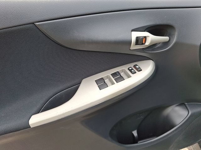 Used 2013 Toyota Corolla S FWD image 12