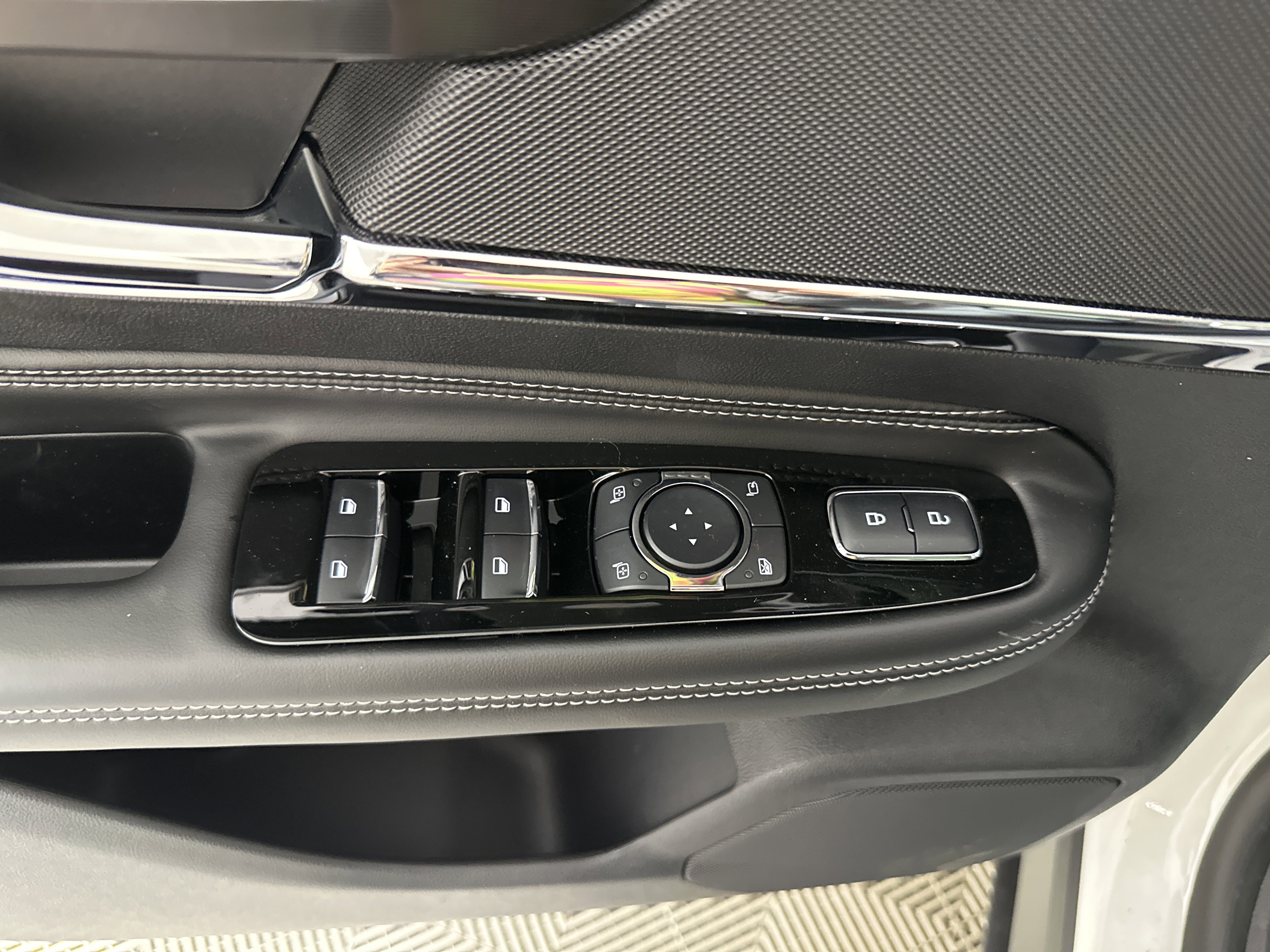 New 2026 Lincoln Corsair Reserve image 11