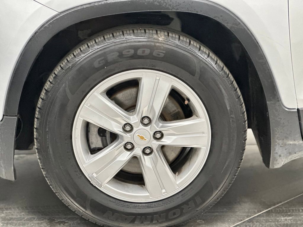 Used 2020 Chevrolet Trax LT w/ LT Convenience Package FWD image 23